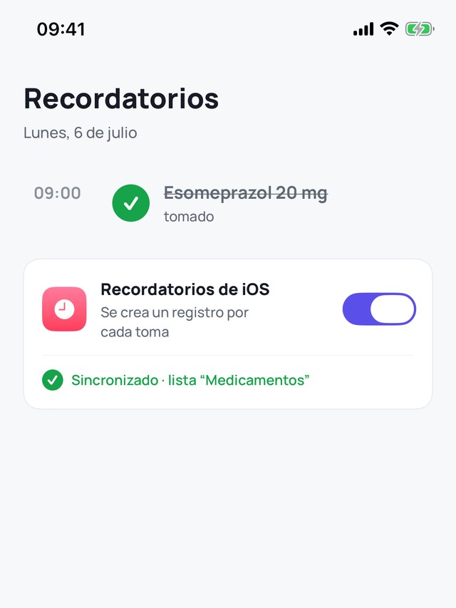 Pantalla de recordatorios de Nura: cada toma marcada como tomada y sincronizada.